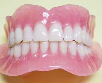 全口假牙为什么能戴得住--广州德伦口腔