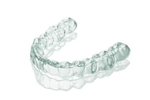 隐形正畸每天要带多长时间牙套?--广州德伦口