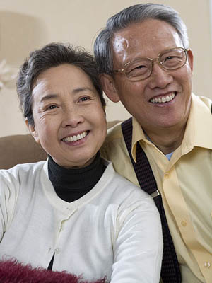 种一口好牙,让父母舒心过年--广州德伦口腔