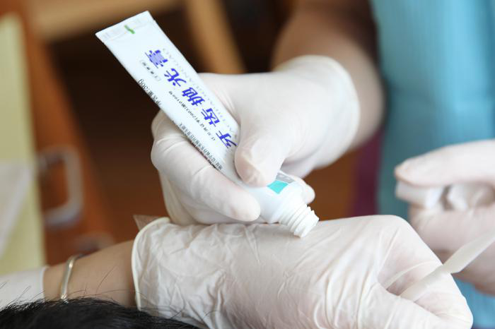 洗牙多少钱一次